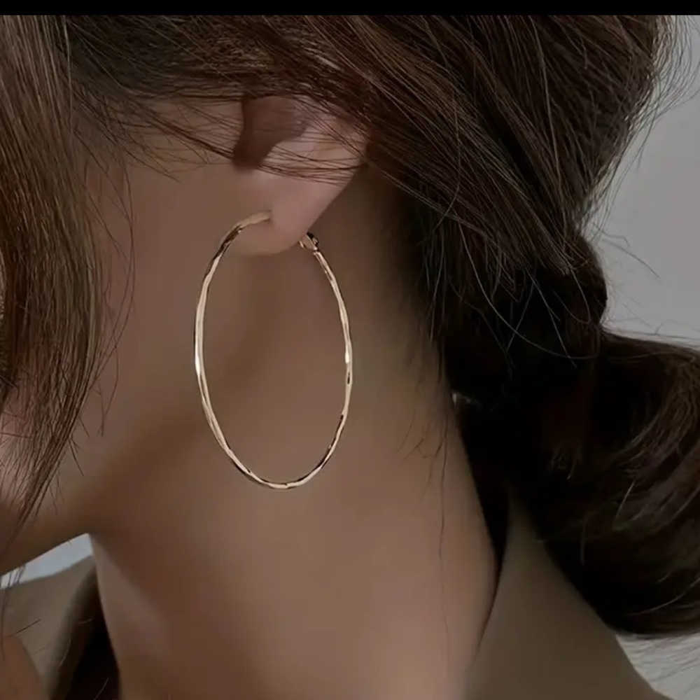 NWT Trendy Extra Large Gold Tone Hoops Earrings 7cm